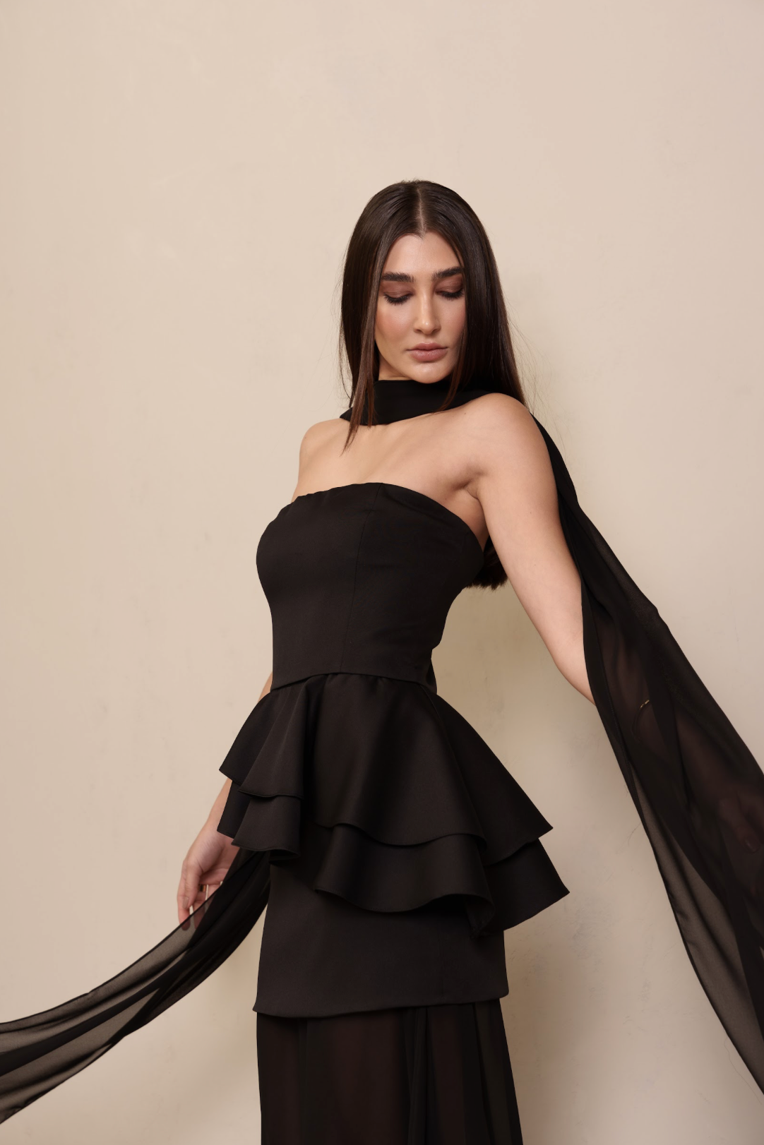 Top Lina Preto (Top + Peplum + Capa)
