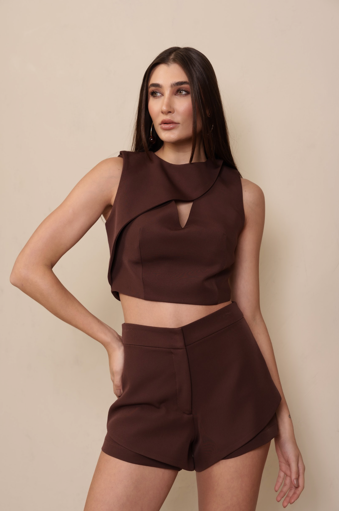 Short Eimes Marrom Café