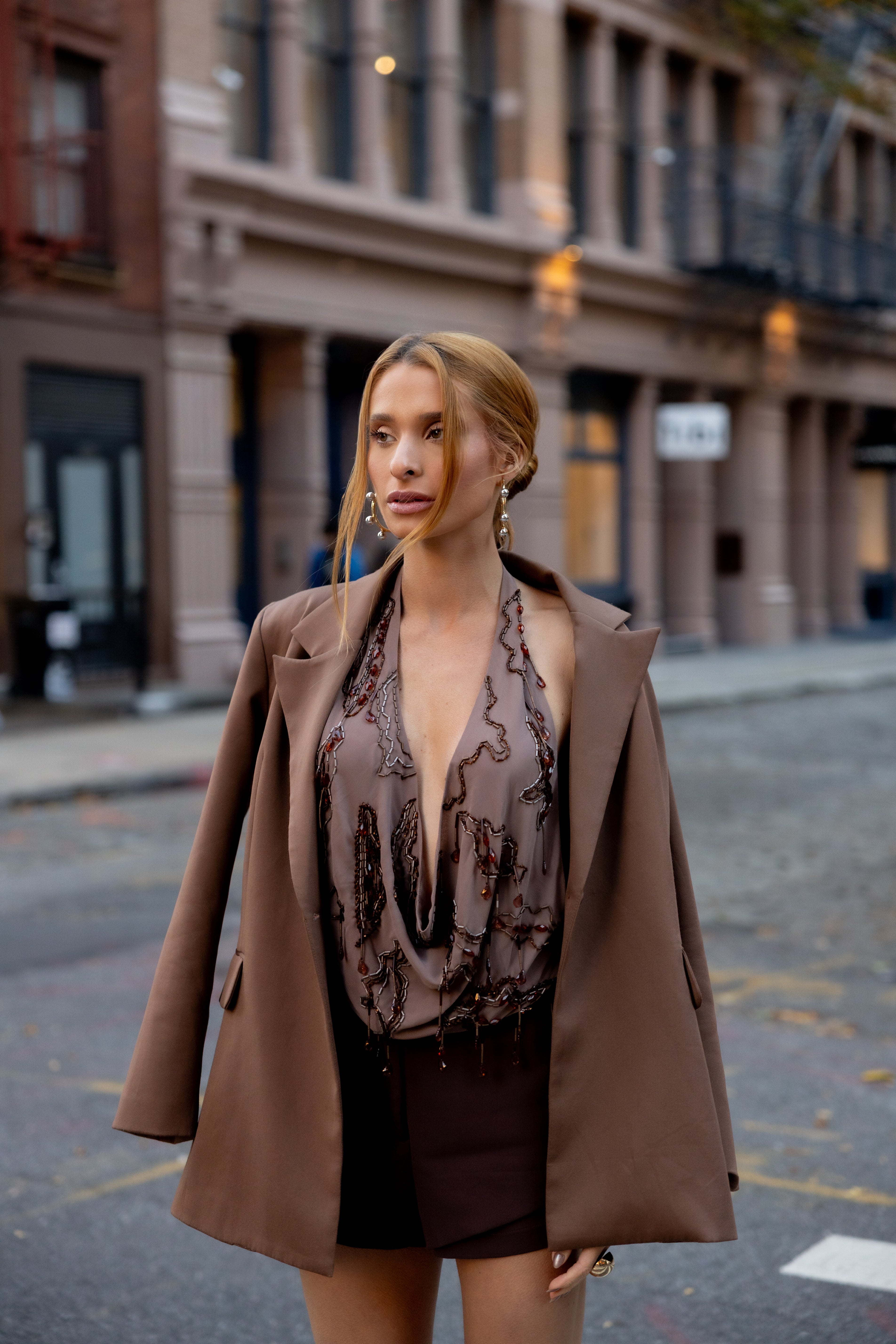 Top Hailey Bordado Marrom Mocha Mousse