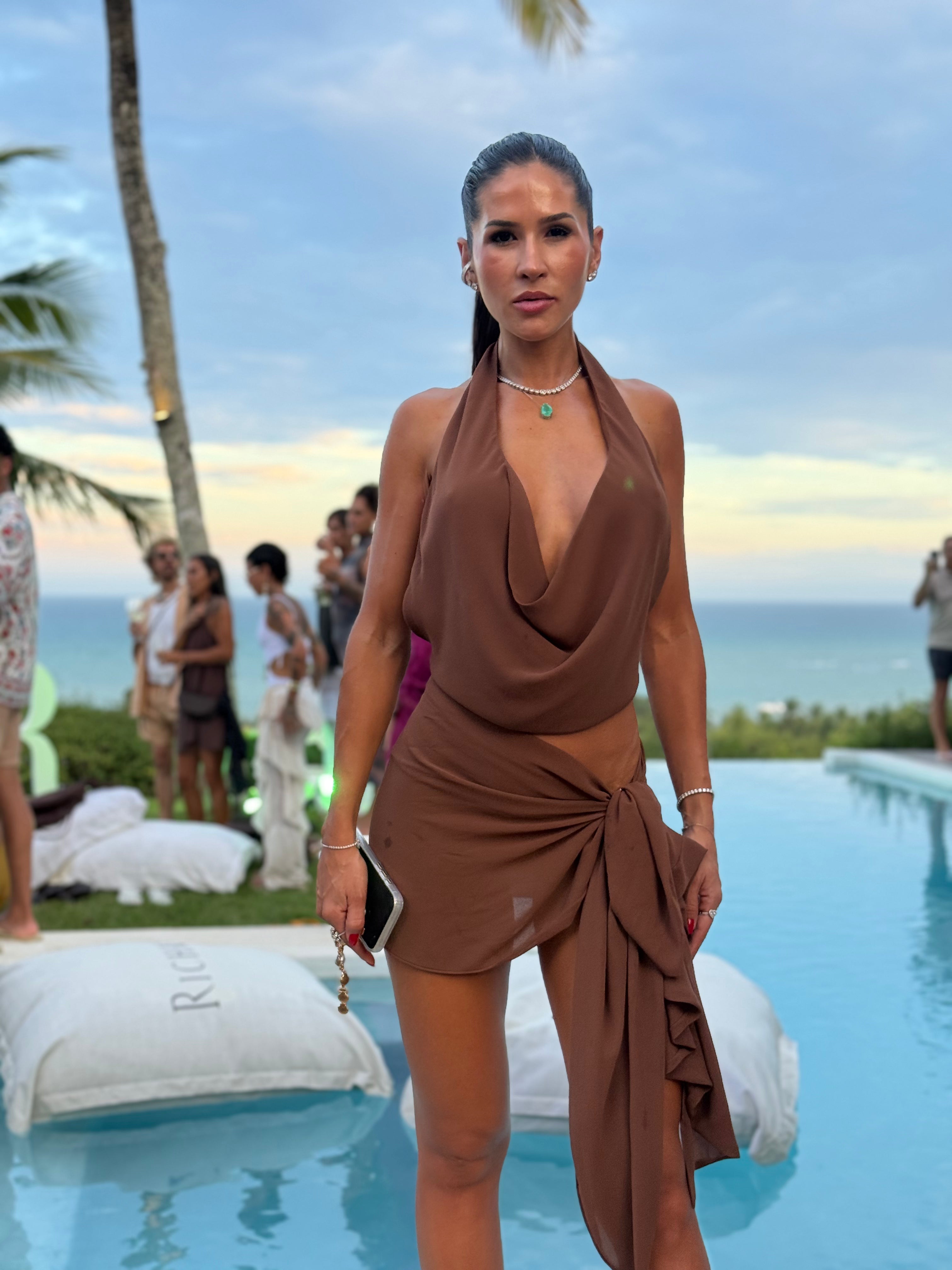 Top Hailey Marrom Terroso